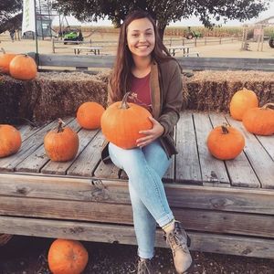 Meet your Posher, Amber